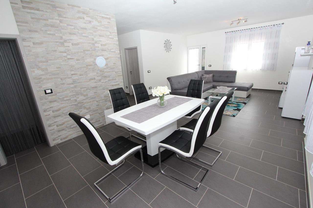 Apartment Mondelaco Rovinj Extérieur photo
